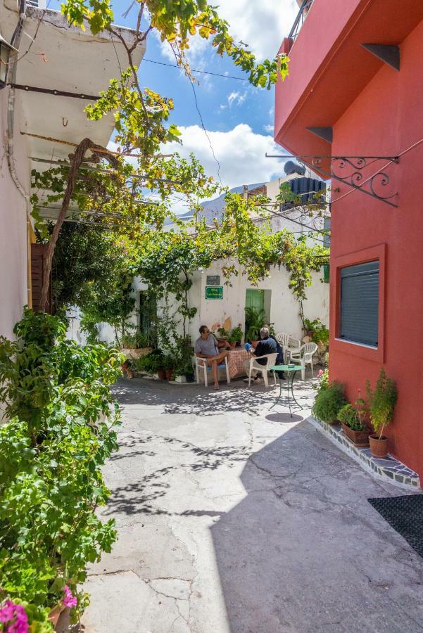 Private Studio In Historic House Lastros Екстер'єр фото